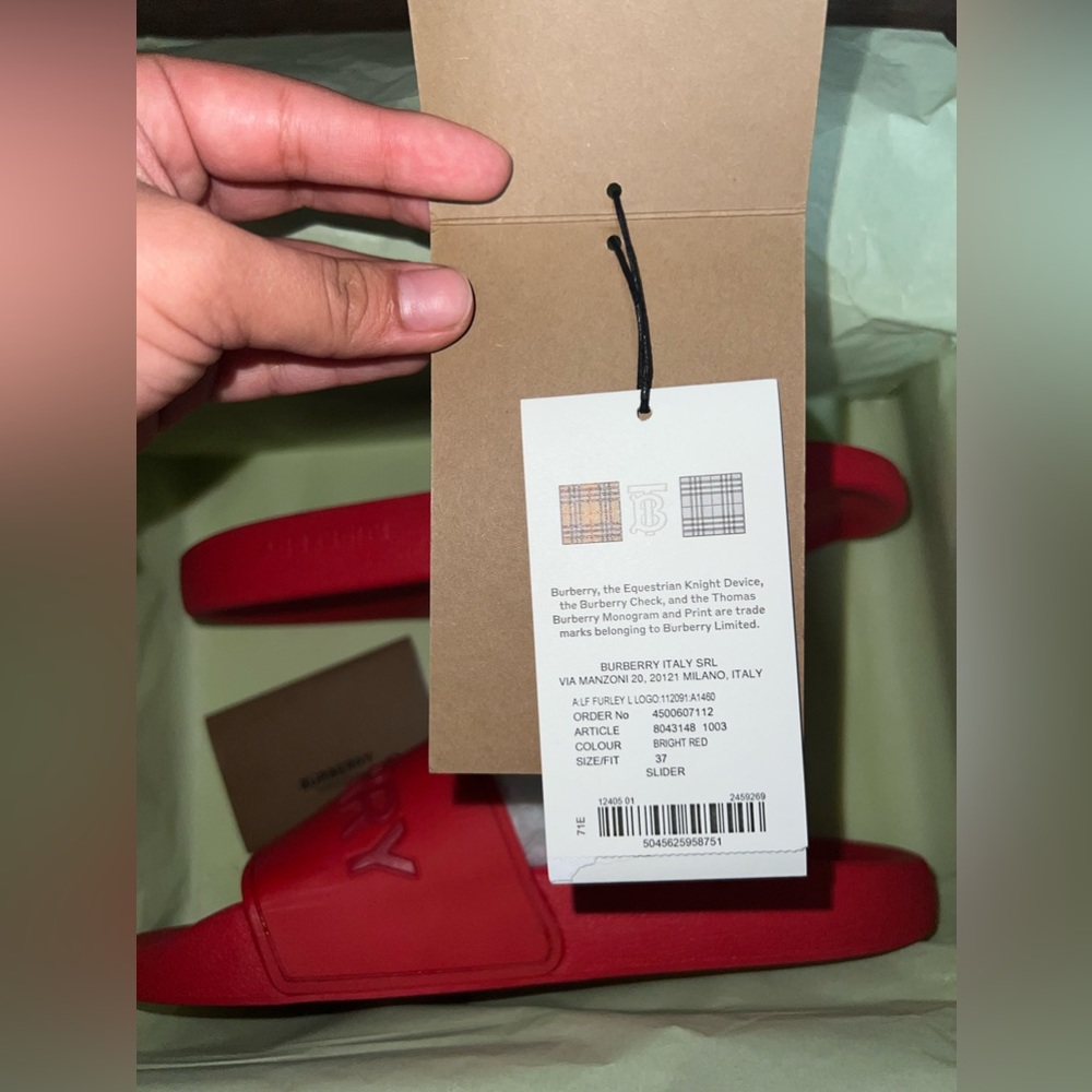 Red Burberry slides - Picture 4 of 4
